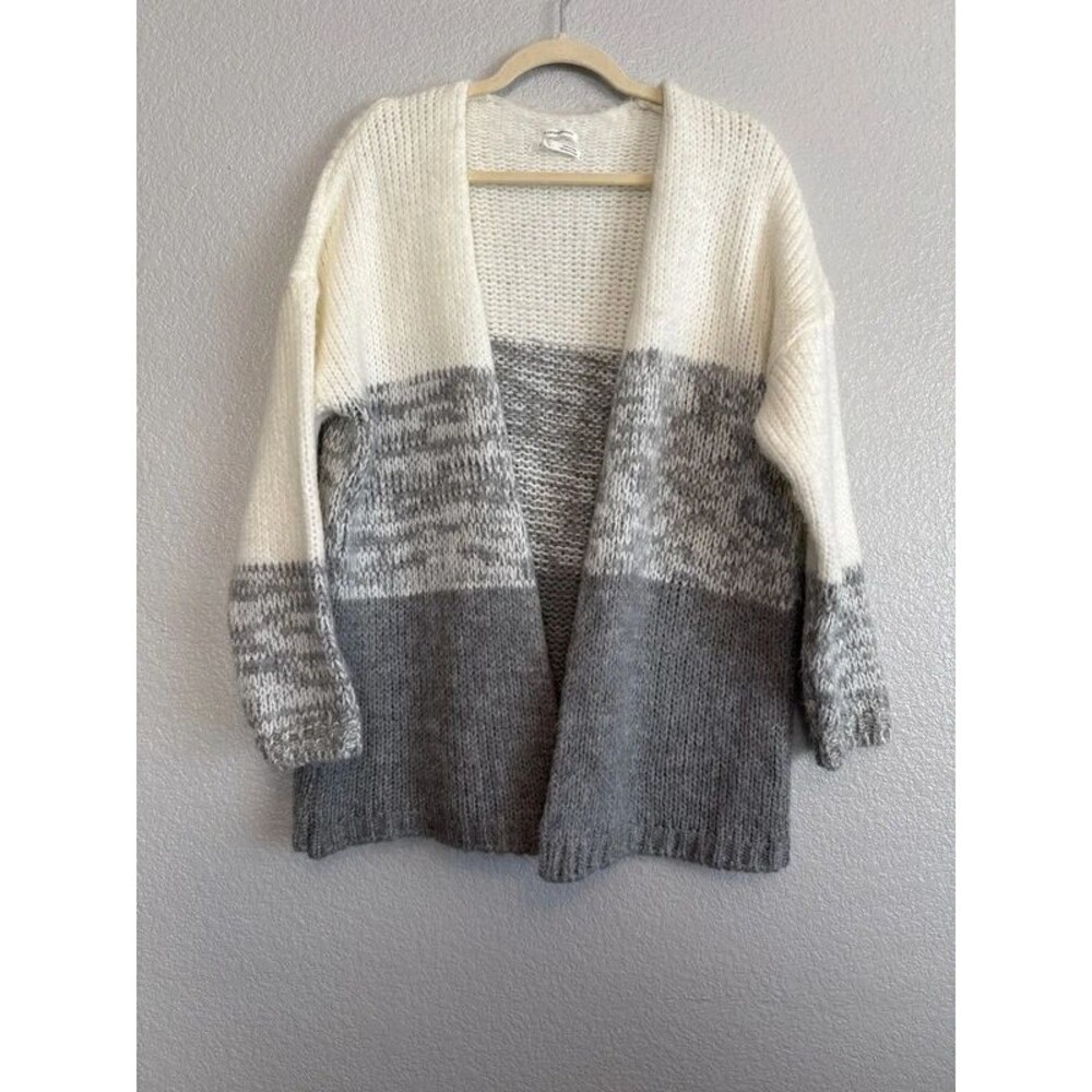 Anthropologie knit cardigan like new